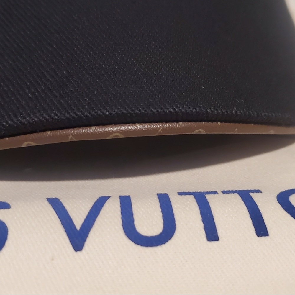 Louis Vuitton Cap - Picture 3 of 9